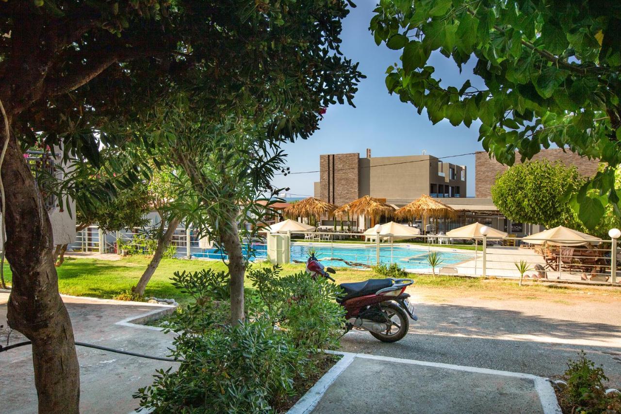 Andy'S Gardens Apartment Gerani  Bagian luar foto