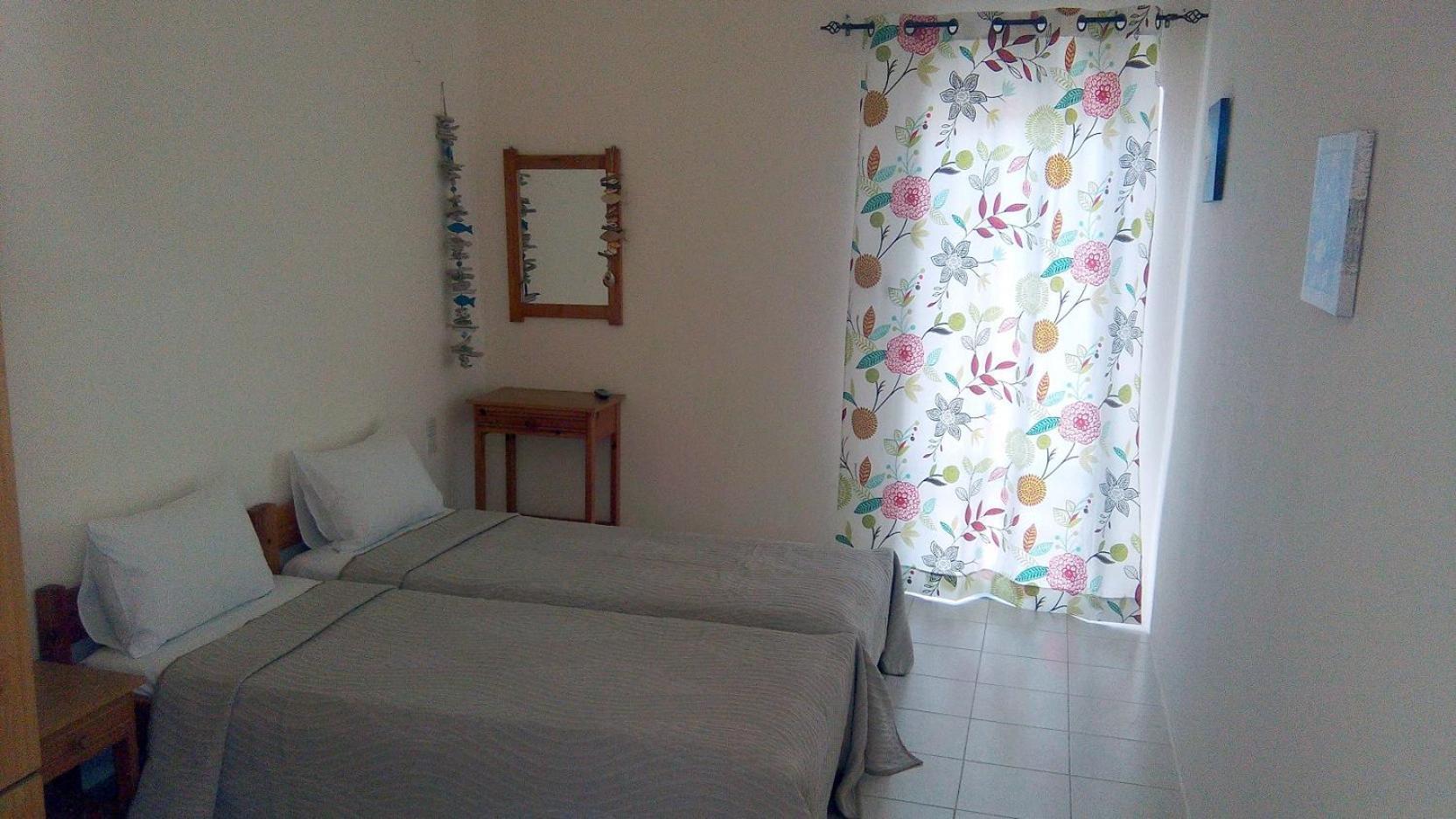 Andy'S Gardens Apartment Gerani  Bagian luar foto